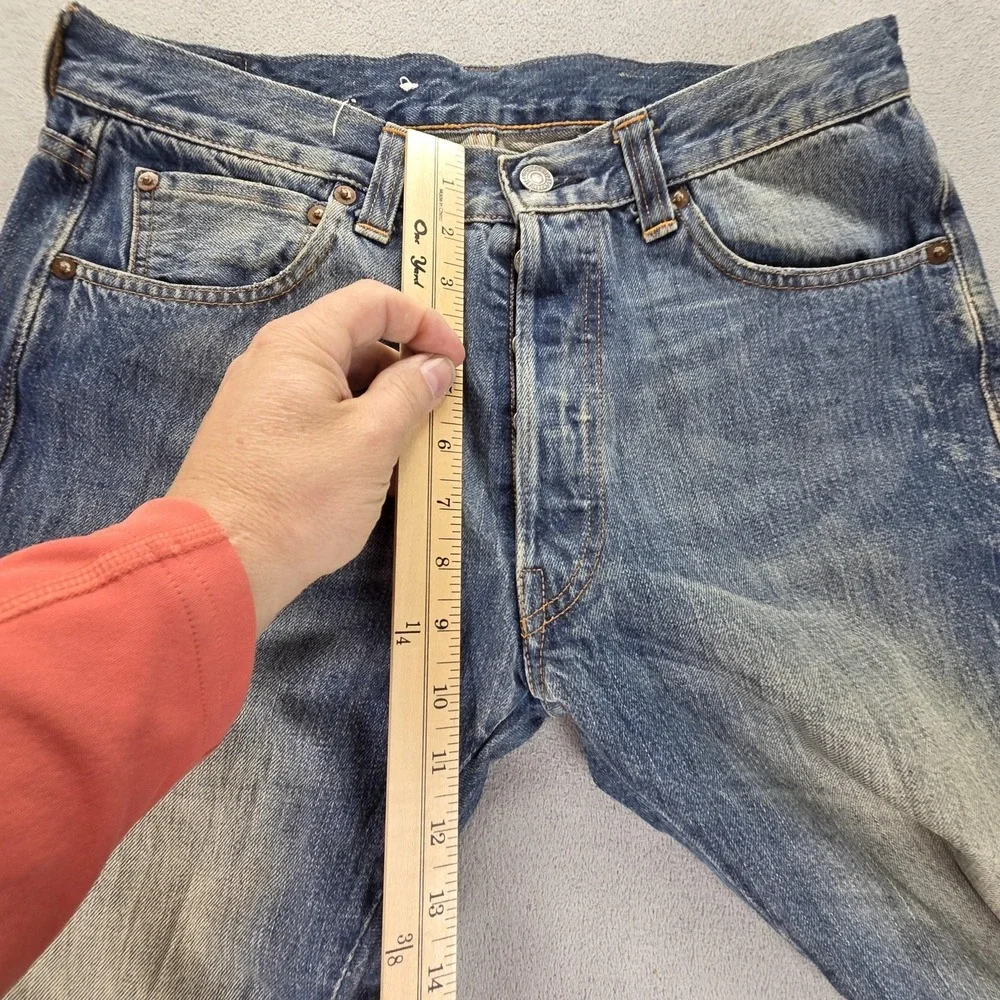 Vintage Levis 501 Jeans Mens‎ Blue Selvedge Button Fly Made USA Fits 30x32